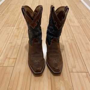 Ariat Cowgirl Boots 🤠